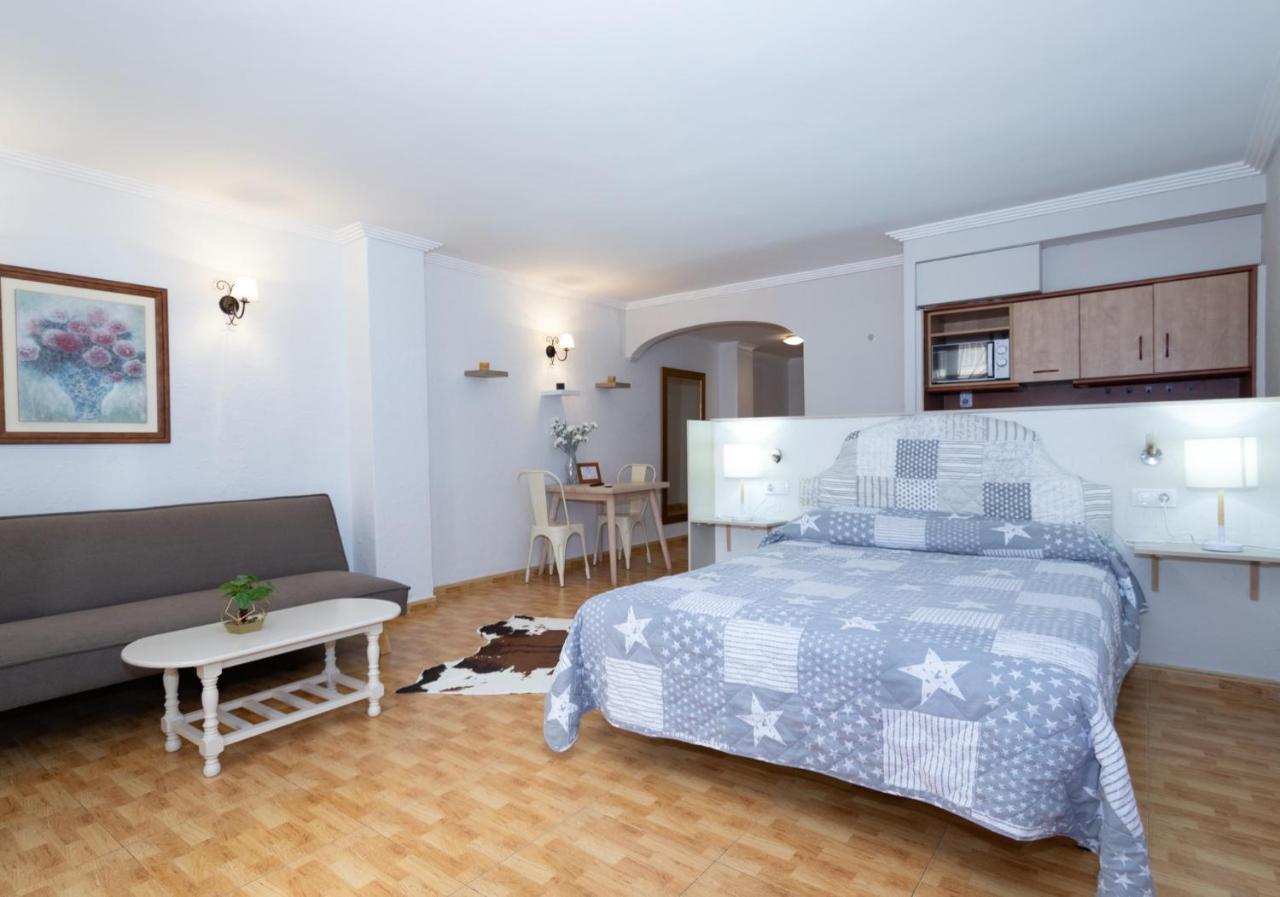 Unique Apartahotel 4-1 Торрев'єха Екстер'єр фото